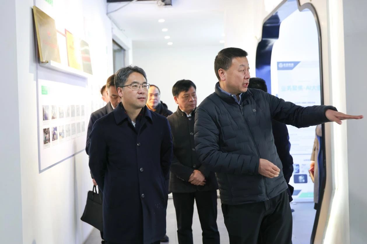 云澎科技獲省教育廳副廳長陳峰一行調(diào)研組關注認可